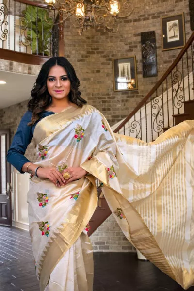 White & Blue Blouse Silk Rapier Saree With Beautiful Weaving Zari Border & Embroidery