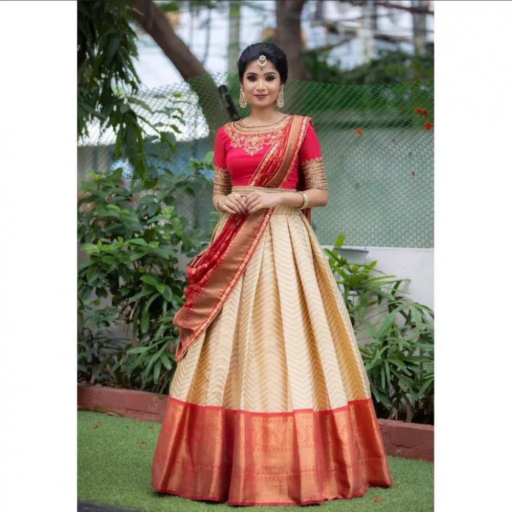 ChicEthnics's Instagram photo: “Traditional gorgeous ❤️ . Outfit @mabia_mb  In frame @bindhu_hima_ Photogr… | Half saree, Half saree designs, Chiffon  blouses designs