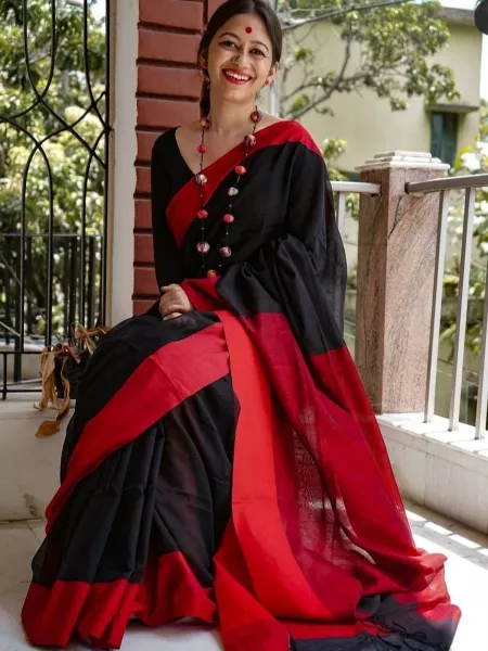 Black Handloom Silk Saree With Rich Contrast Woven Pallu and Green Border