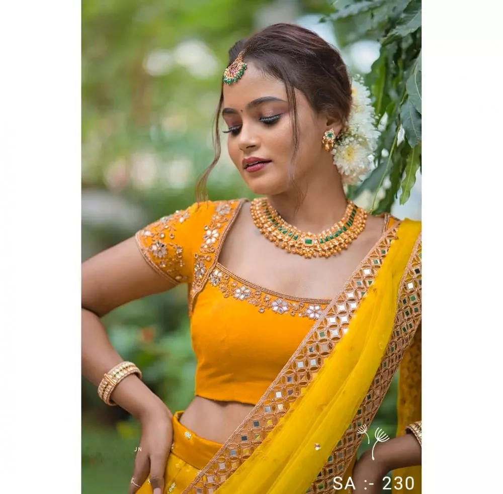 Gorgeous Haldi Dresses For The Bride's Sister - Saree.com