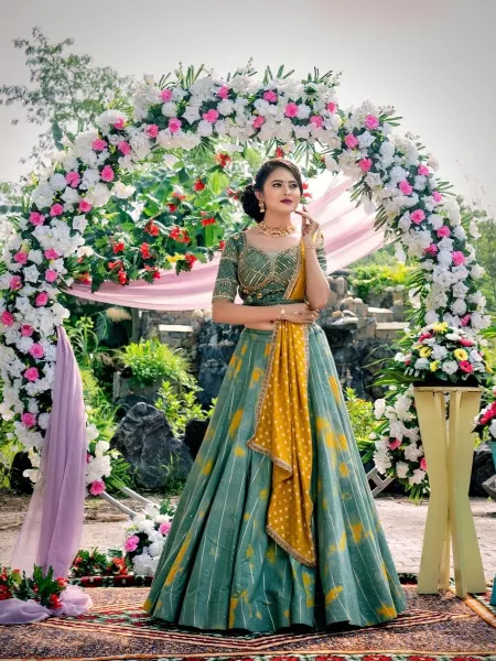 A Surreal Gujarati wedding With The Bride In Olive Green Lehenga | Gujarati  wedding, Best indian wedding dresses, Green lehenga