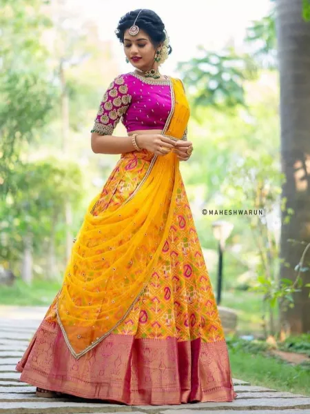 Designer Yellow Lehenga Choli Ready to Wear Indian Wedding Party Wear Lehenga  Choli Haldi Function Wear Bridesmaids Lengha Choli Custom Made - Etsy  Finland