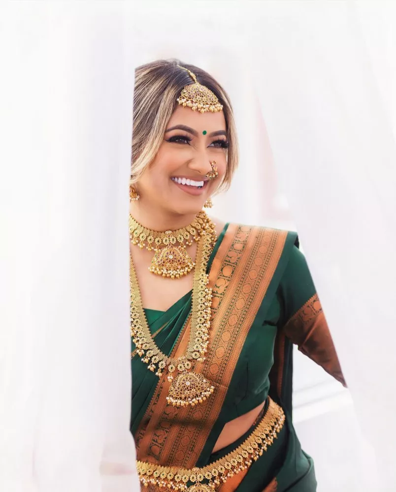 dark green color pattu saree - Google Search | Saree accessories, Indian  bridal fashion, Silk sarees