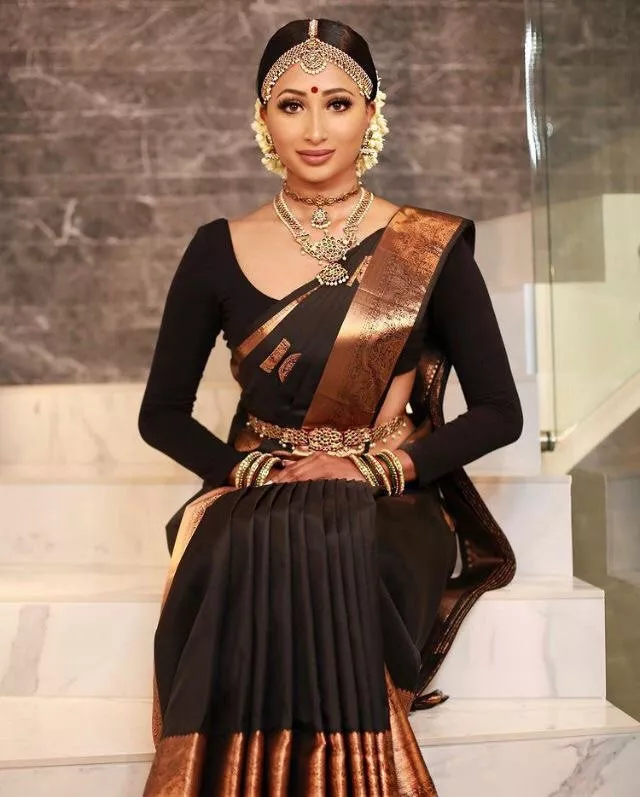 The Classic Black Banarasi Sarees – tagged 