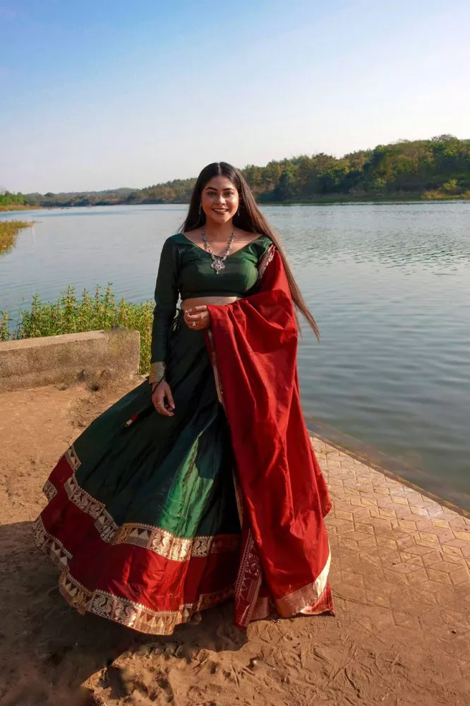 Karwa Chauth Outfit Ideas For Plus-Size Brides Who Are Celebrating Their  First Fast After Marriage