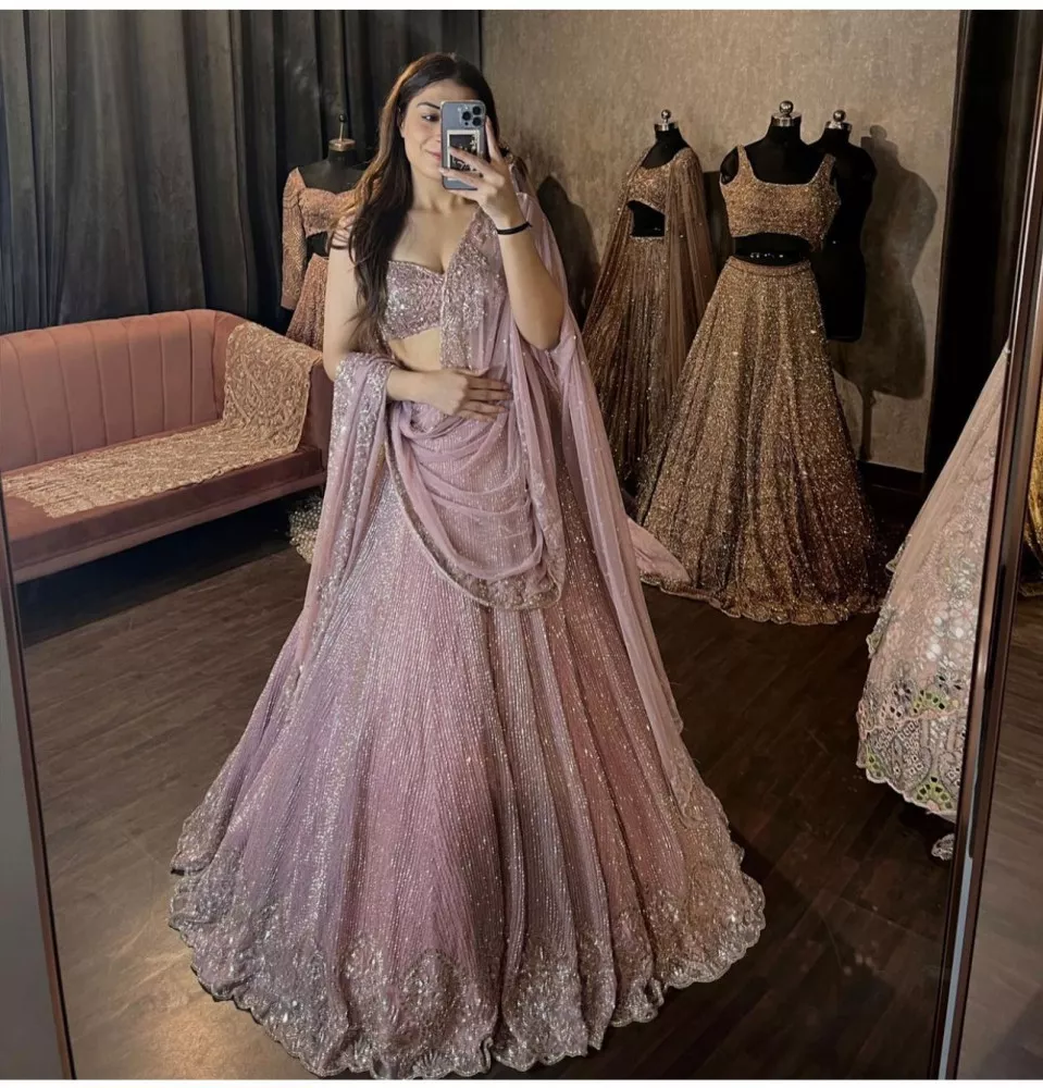 Search results for: 'dulhan lehenga light color'