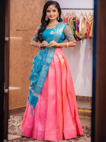 Plus Size Sabyasachi Bride Recreated Deepika Padukone's 'Sindoori' Red Silk  Saree First Anniversary