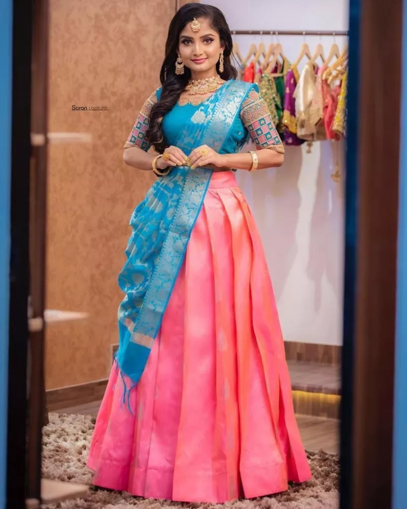 Bridal lehenga. South Indian bride. Engagement attire. Lehenga design.  Bridal jewelry. Indian bride | Lehenga designs, Fashion, Lehenga