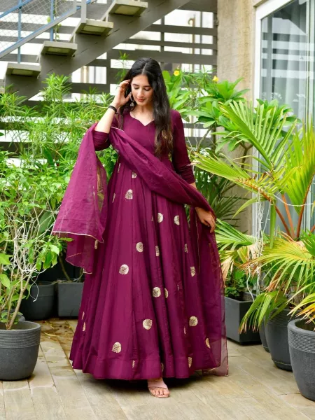 Ready SG Stock] New Colours in Georgette Party-wear Designer One-piece Gown  with Chokar(Necklace) Dupatta [Indian Dresses], Women's Fashion, Dresses &  Sets, Traditional & Ethnic wear on Carousell