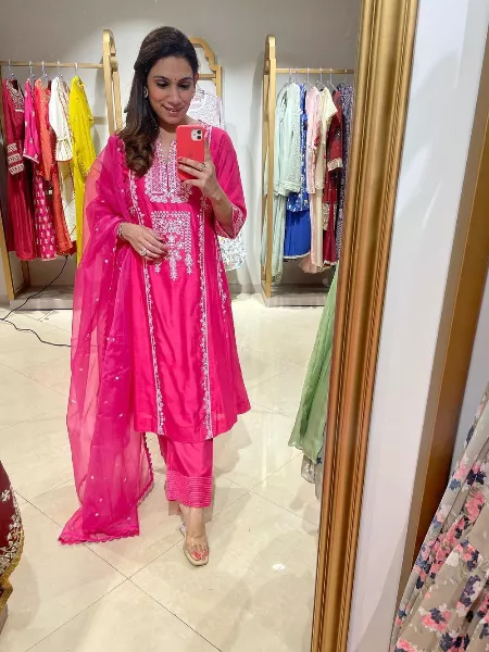 Mom-To-Be Kajal Aggarwal Is A Sight To Behold In An Aqua Ethnic Suit