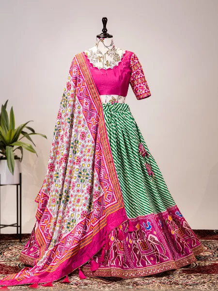 Buy Grass Green Brocade Weave Banarasi Silk Lehenga With Contrast Pink  Dupatta