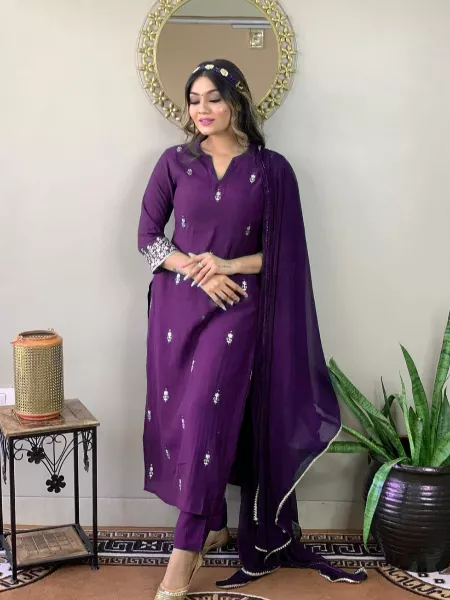 Meera Bharadwaj - 💗💗 New Style in Store 💗💗 With a... | Facebook
