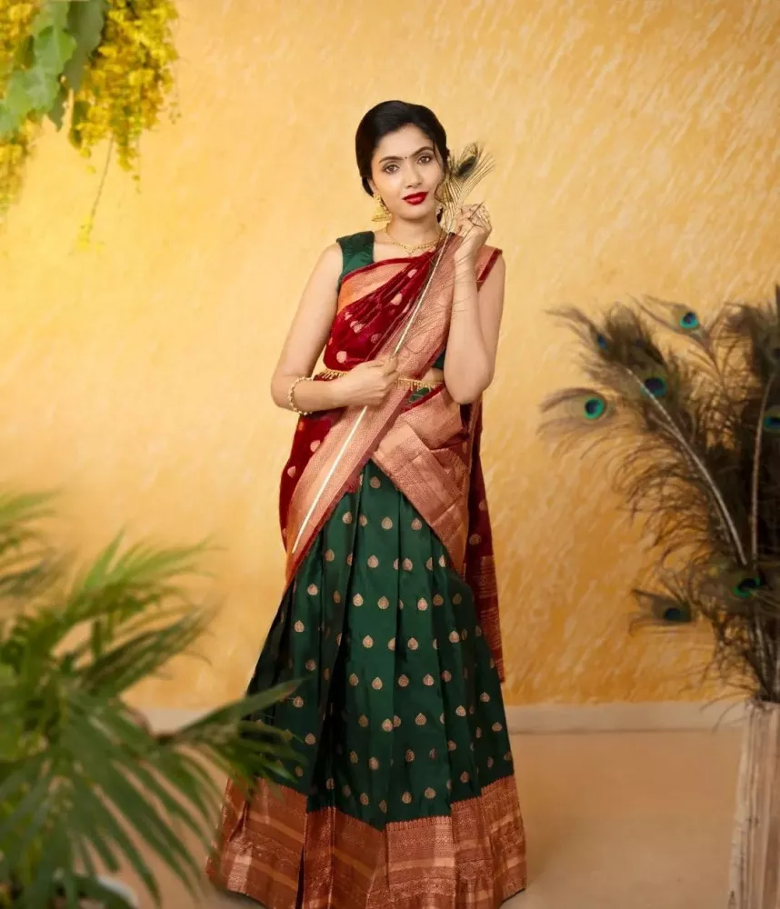 Narayan Pet Cotton Half Saree with Weaving Gold border and comes with –  siyarasfashionhouse