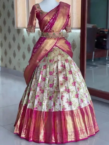 Sanskar Style Weaves Silk Banarasi Dupatta Lehenga Choli at Rs 1695 |  Designer Lehenga Choli in Surat | ID: 19366393712