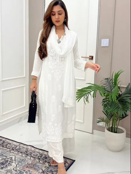 White Color Salwar Kameez in Muslin Cotton With Embroidery and Dupatta