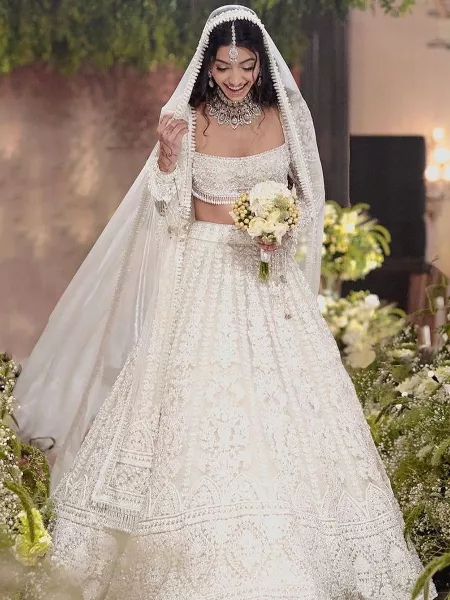 Cream And White Embroidered Velvet Bridal Wear Lehenga Choli - Mahotsav E  Solution - 2783944