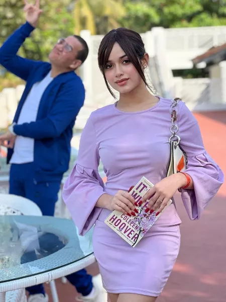 Jannat Zubair did a hot photoshoot in a deep neck dress, fans went crazy  after seeing the pictures - informalnewz