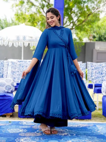 Georgette Party Wear Gown in Blue with Thread work | Party wear gown, Gowns,  Georgette fabric