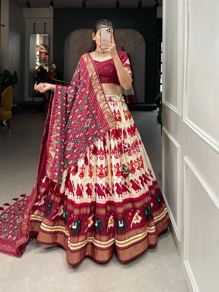 Bandhani Lehenga Choli - Buy Designer Lehenga Choli