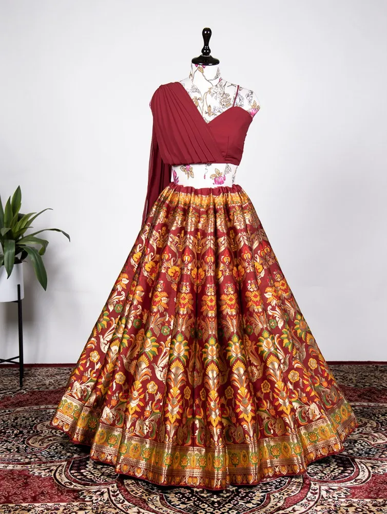 Stylish Women's Banarasi Brocade Red Skirt/Lehenga/Ghaghra Attached with  Side Zip and Unstiched blouse and Golden net dupatta for Wedding Sangeet