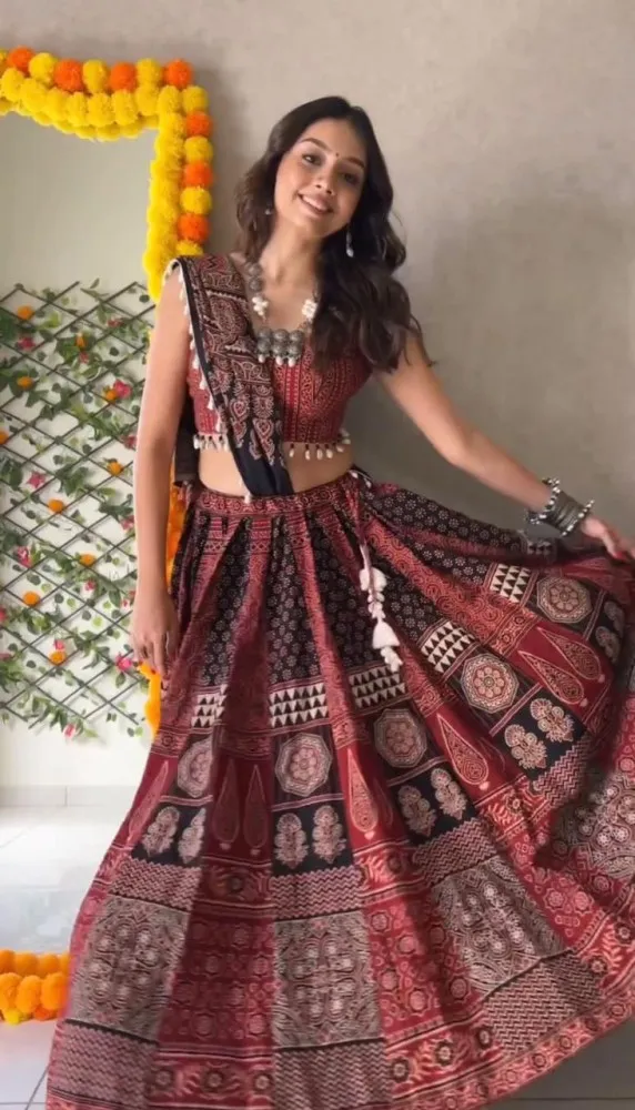 Top 55+ Super Gorgeous Lehenga Blouse Designs | Must Try – FashionHamesha |  Embellished blouse, Wedding lehenga designs, Indian outfits lehenga