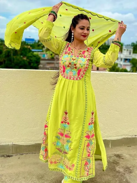 Parrot Color Trending Pakistani Dress With Original Mirror and Thread Work
