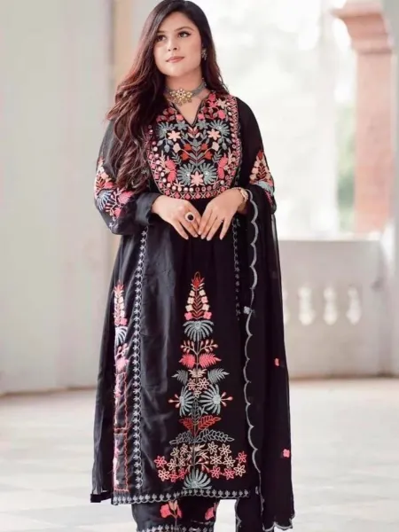 Black Color Trending Pakistani Dress With Original Mirror and Thread Work