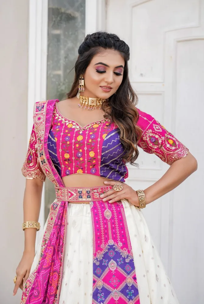 Floral Print Lehenga with Crop Top Lehenga at Rs.950/Piece in bhilai offer  by Bright Boutique