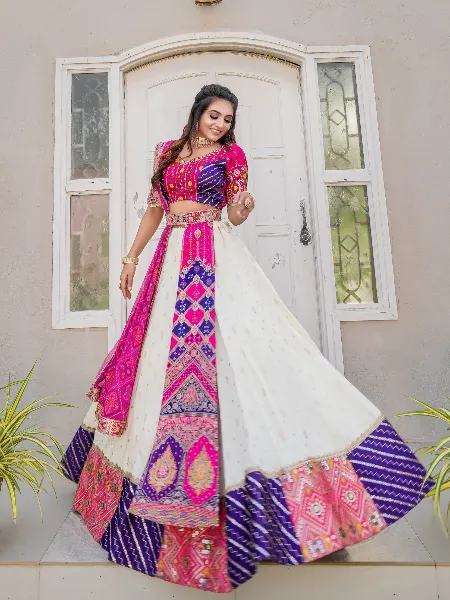 Pure Satin Silk Reception Lehenga in Pink Color With Thread work