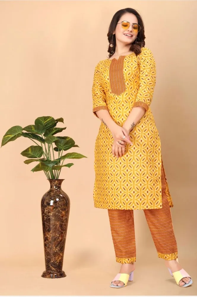 Mustard Women's Yellow Bamboo Silk Textured Ensemble Kurti