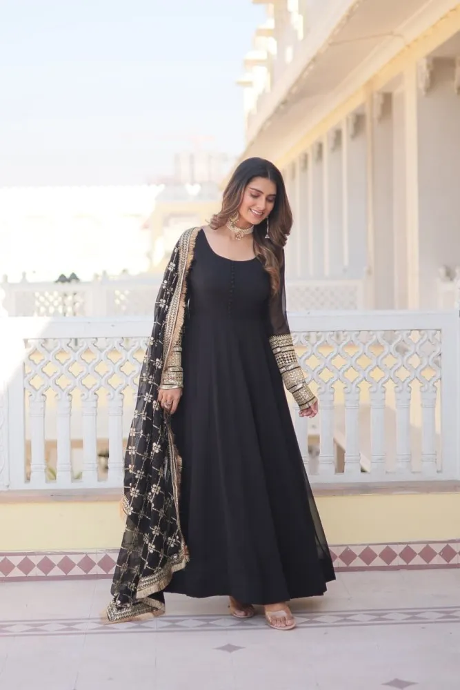 Premium Purple Designer Back Long Flared Anarkali dress with Heavy Dup –  Desi Threads