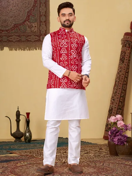 Red Men's Kurta Pajama Set With Jacket in Pure Cotton With Bandhani Print