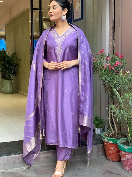 Lavender Pure Chanderi Kurti Pent and Dupatta With Embroidery and Jacquard