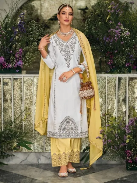 White Pakistani Dress in Georgette With Embroidery and Dupatta Ramazan Suit